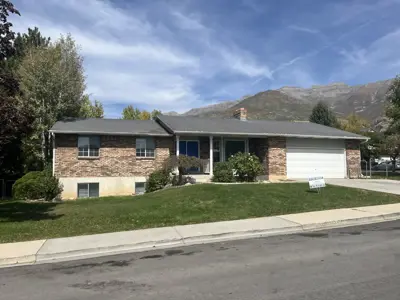 111 E 1750 N