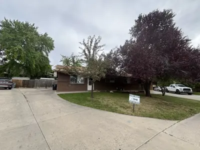 183 S 880 E