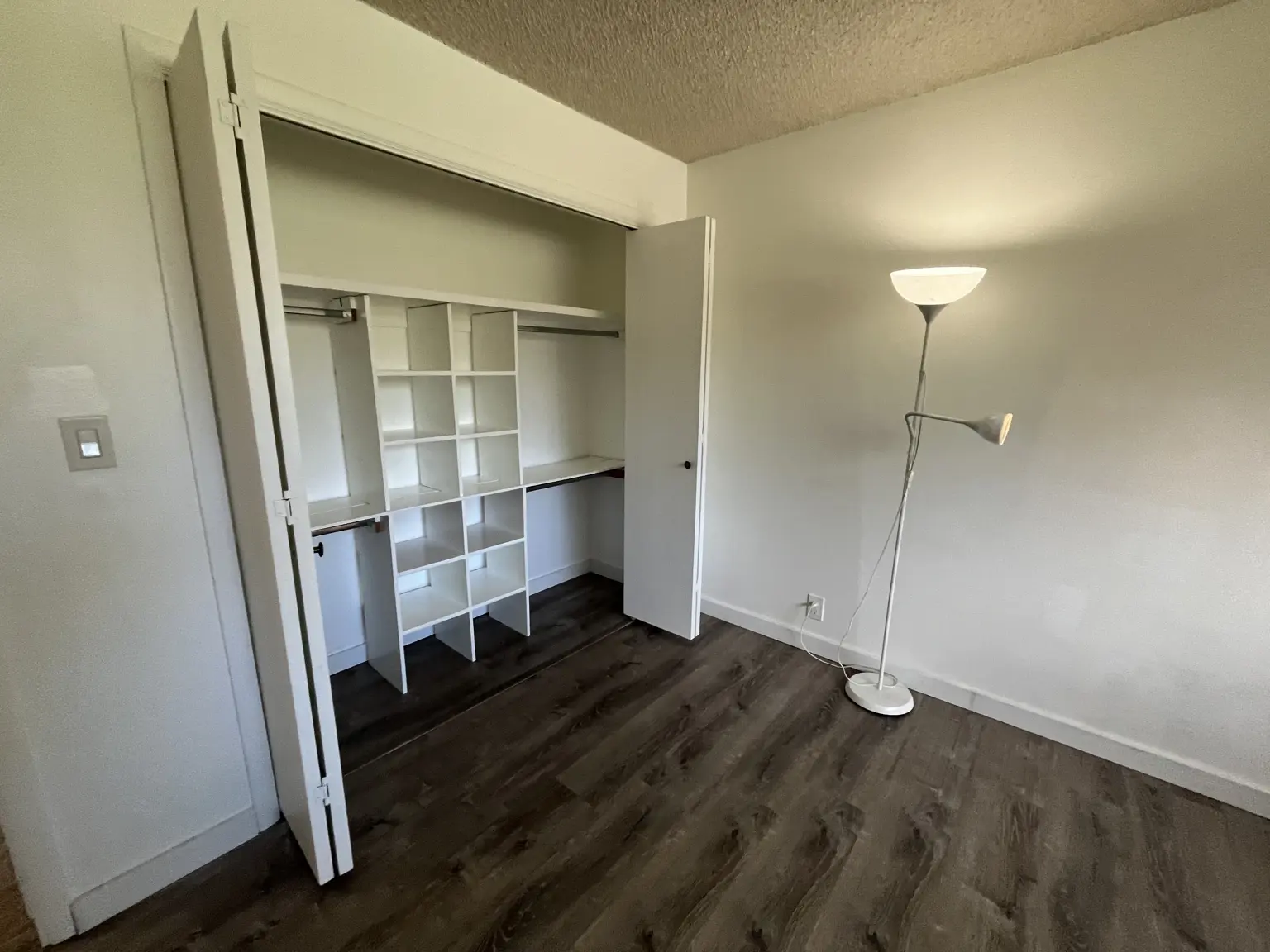2717 Edgewood Dr