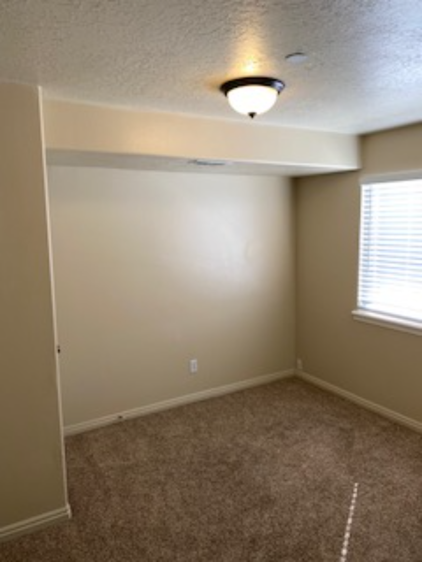 3543 E Rock Creek Rd